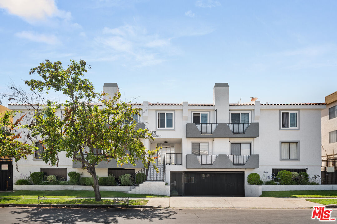 3131 S Canfield Ave Unit: 209