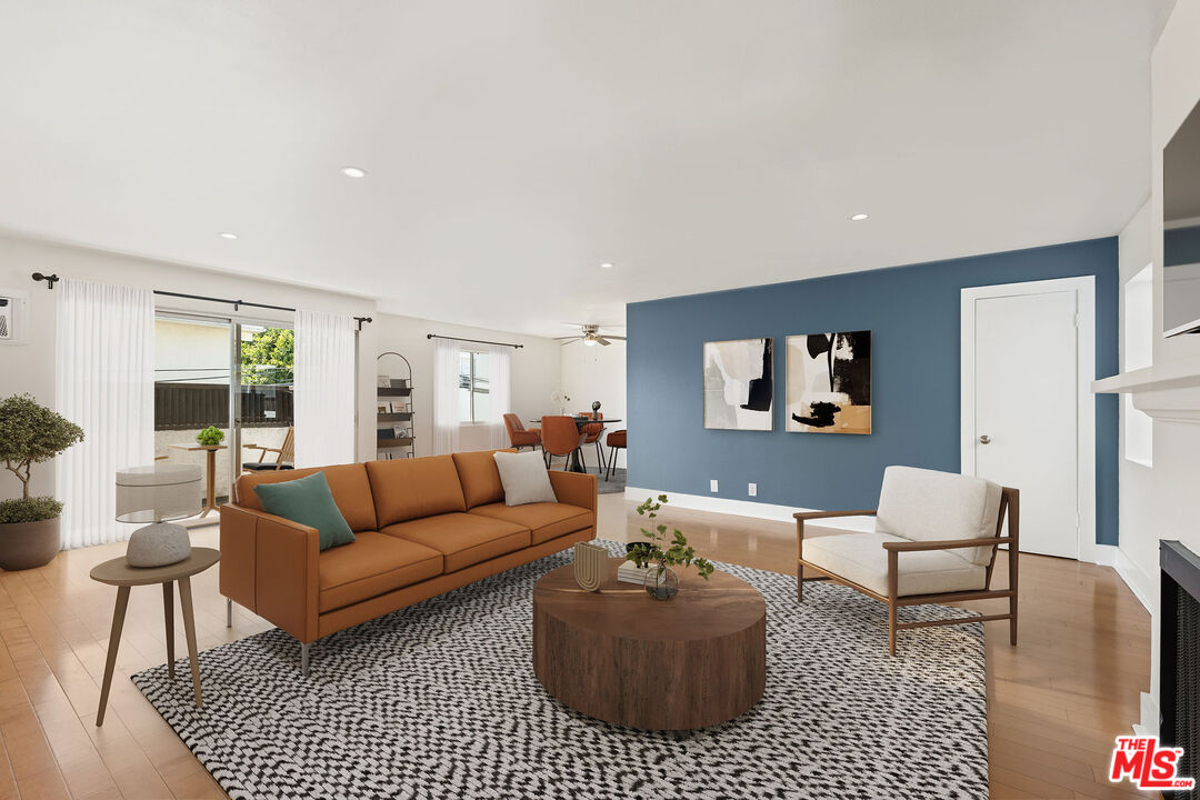 3131 S Canfield Ave Unit: 209