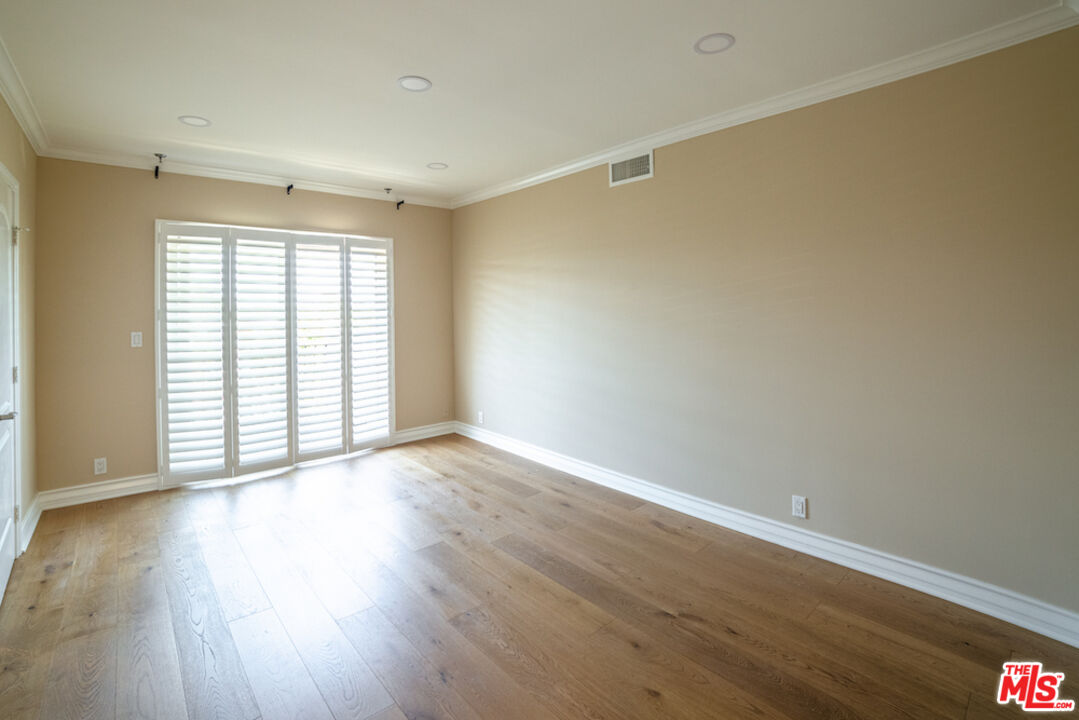 2480 S Centinela Ave Unit: 403