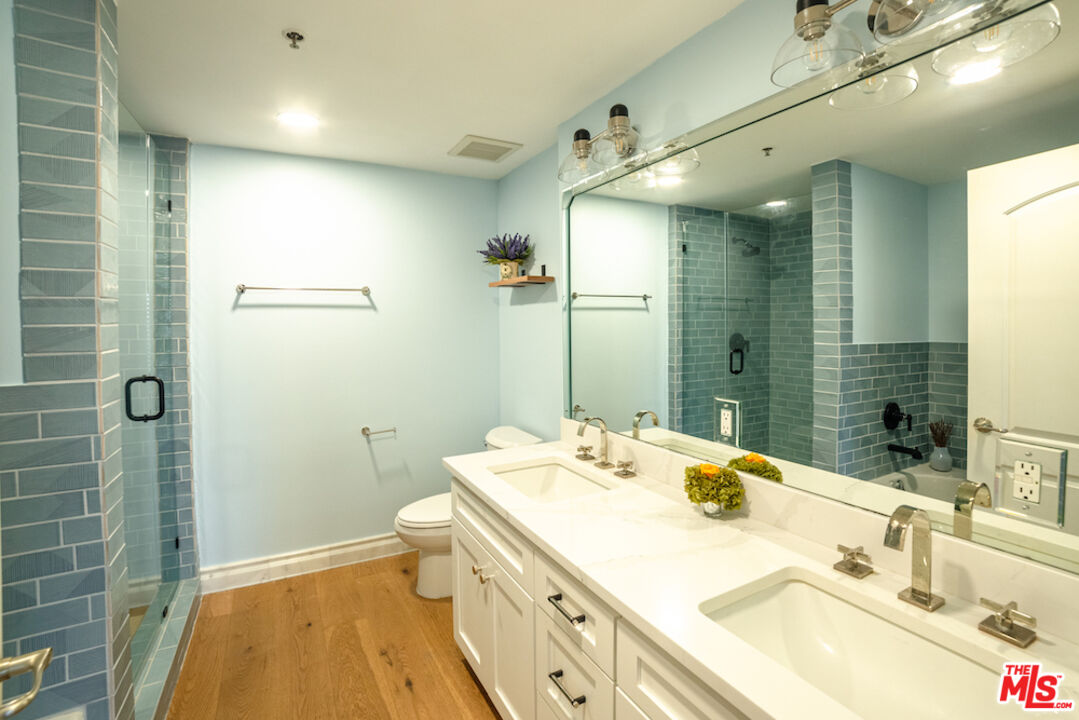 2480 S Centinela Ave Unit: 403