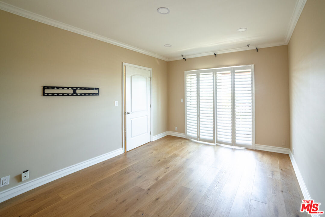 2480 S Centinela Ave Unit: 403