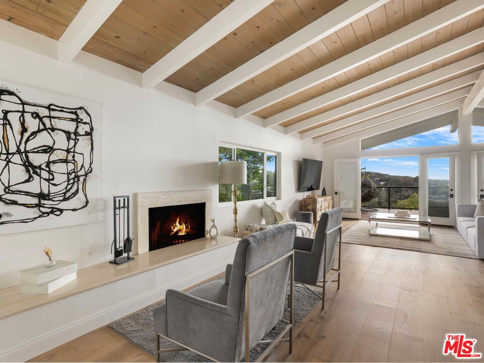 3023 Hutton Dr