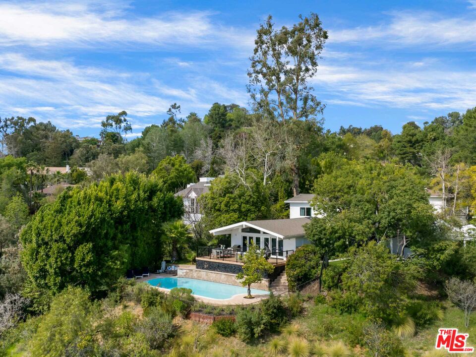 3023 Hutton Dr