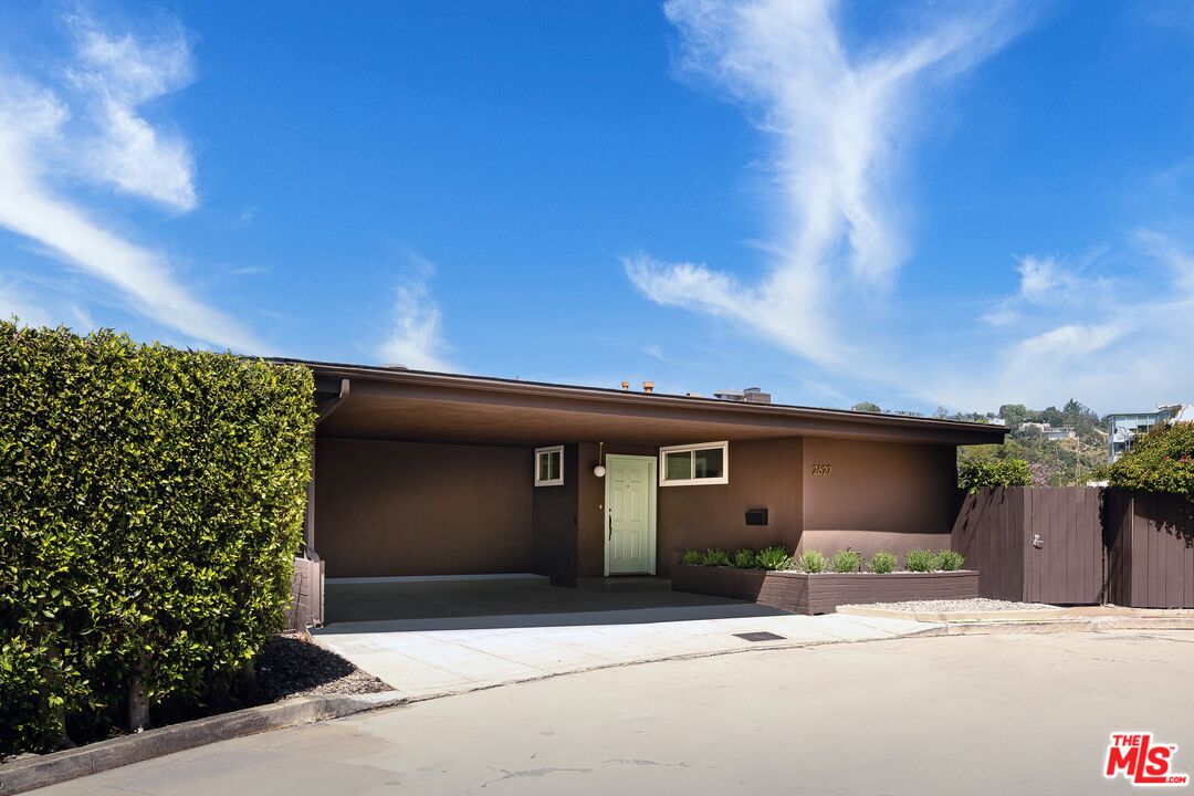 2627 Rutherford Dr