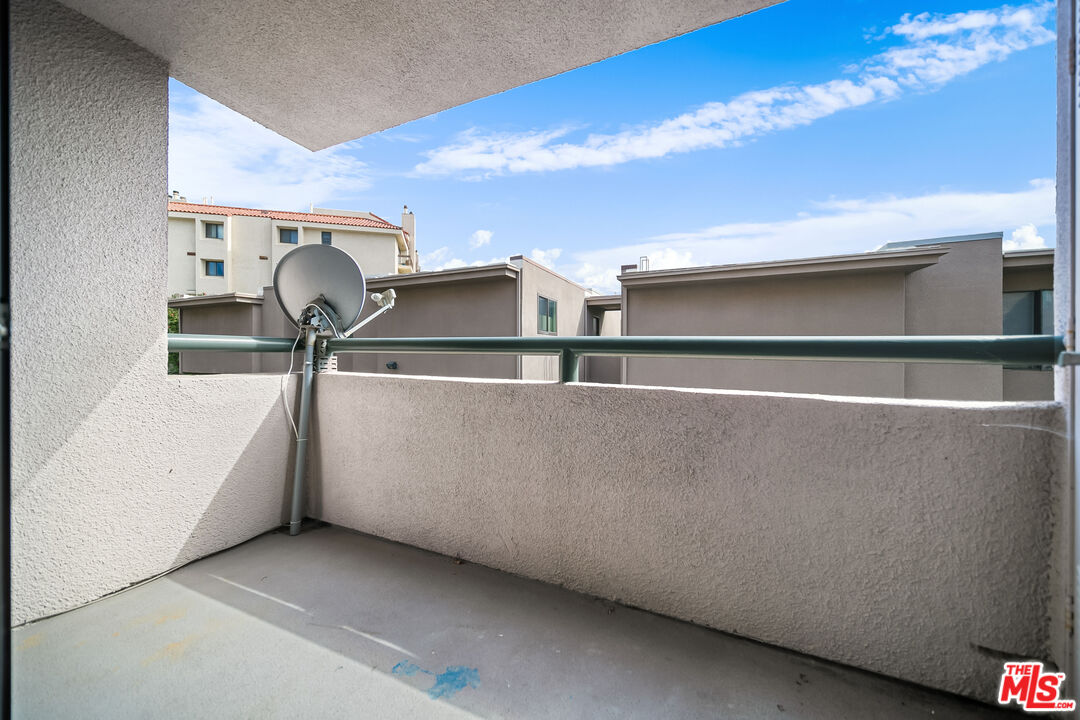 8300 Manitoba St Unit: 216