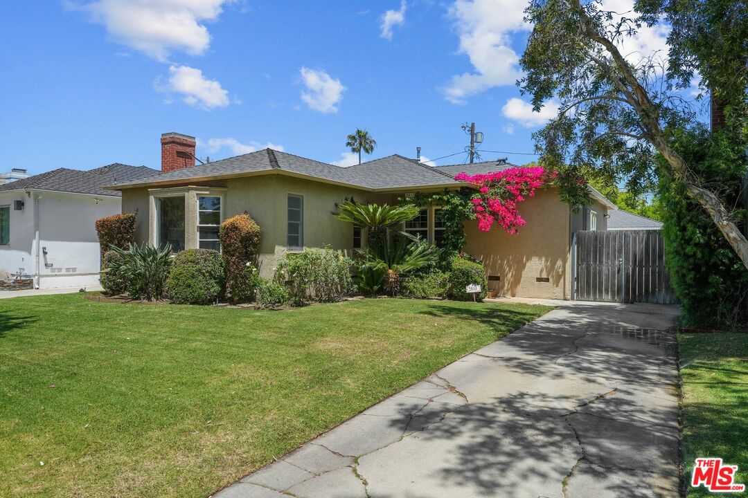 2810 Bagley Ave