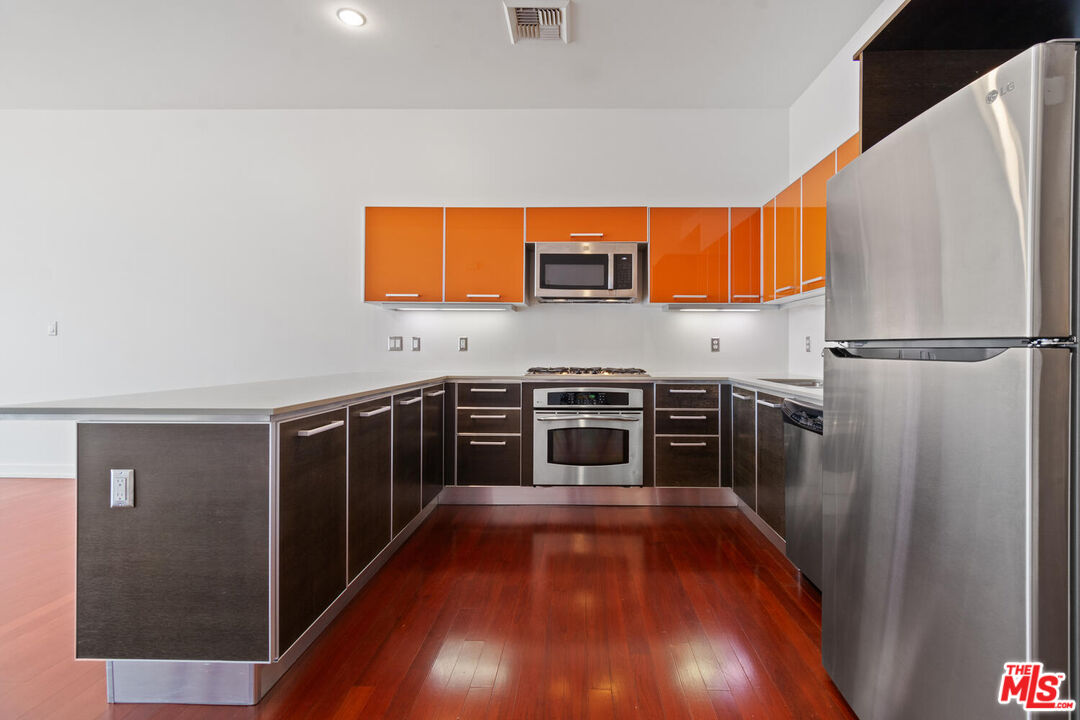 801 S Grand Ave Unit: 2008