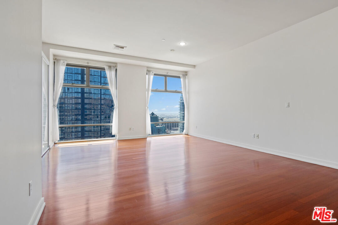 801 S Grand Ave Unit: 2008
