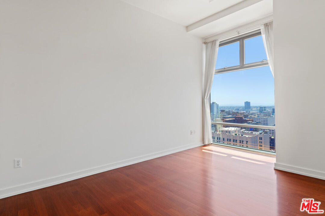 801 S Grand Ave Unit: 2008