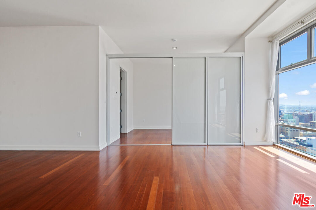 801 S Grand Ave Unit: 2008