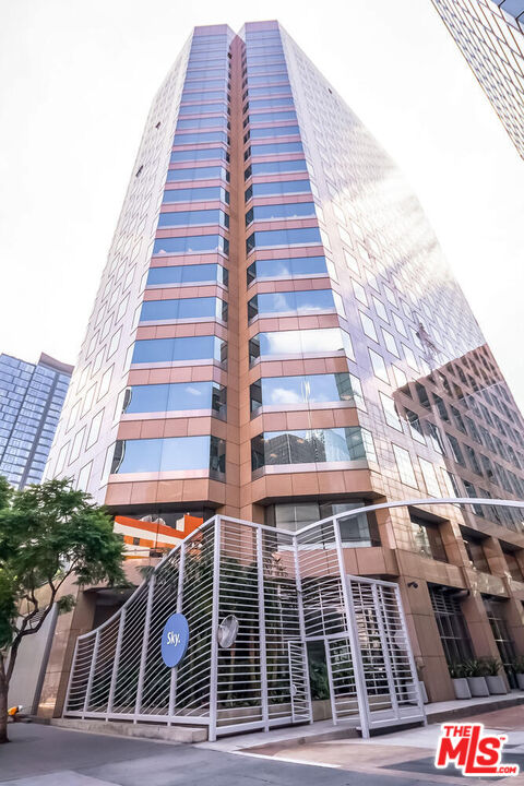 801 S Grand Ave Unit: 2008