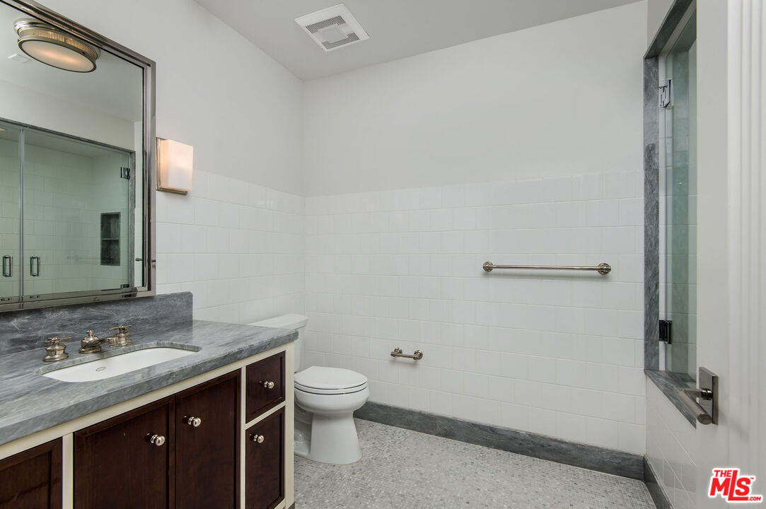 15225 Palisades Village Ln Unit: 205