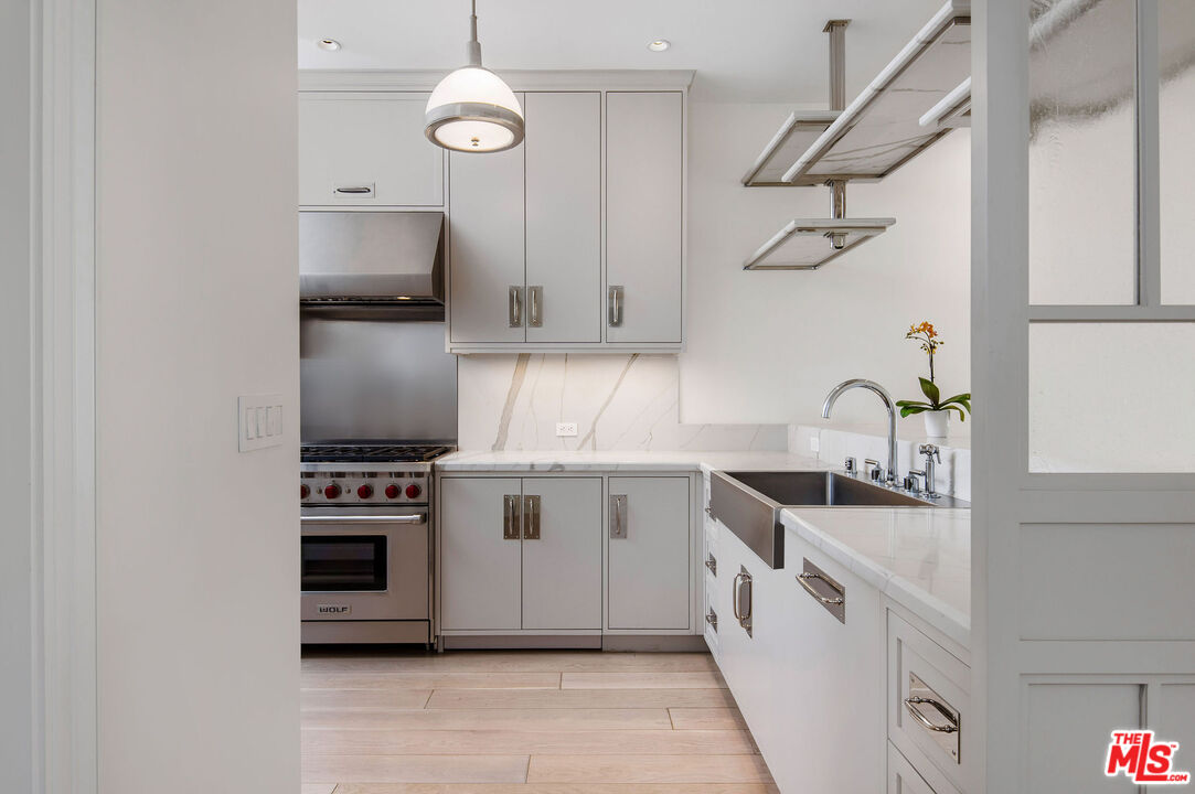 15225 Palisades Village Ln Unit: 205
