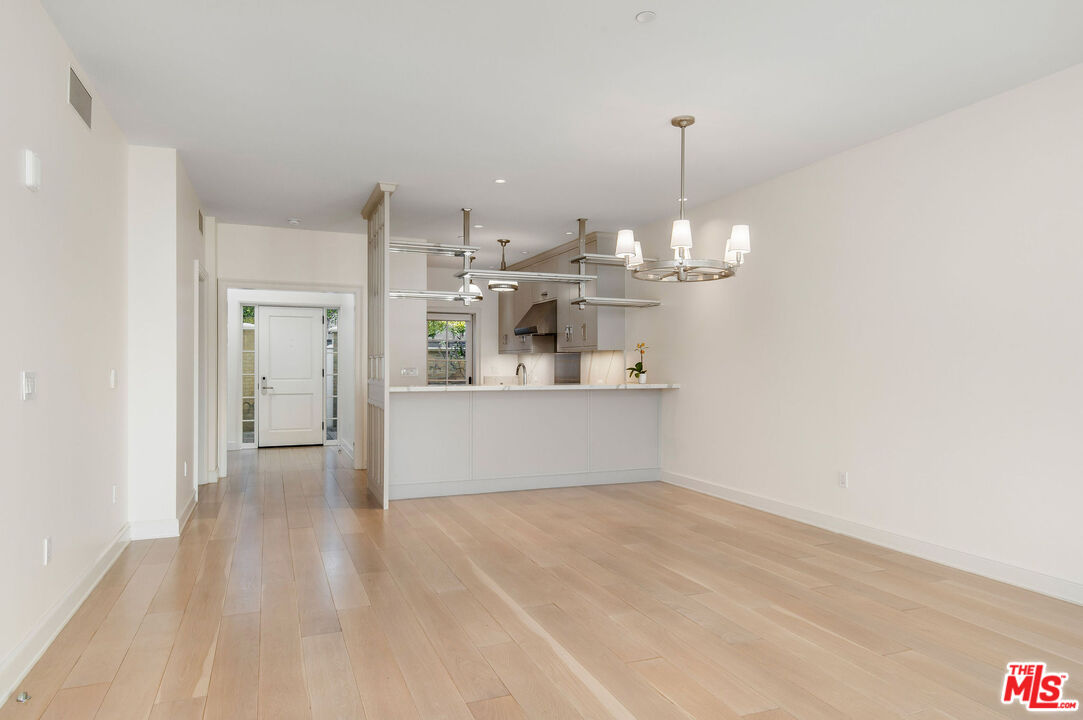 15225 Palisades Village Ln Unit: 205