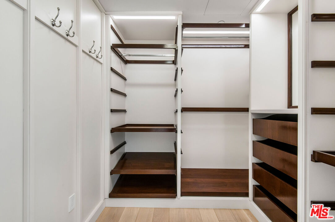 15225 Palisades Village Ln Unit: 205