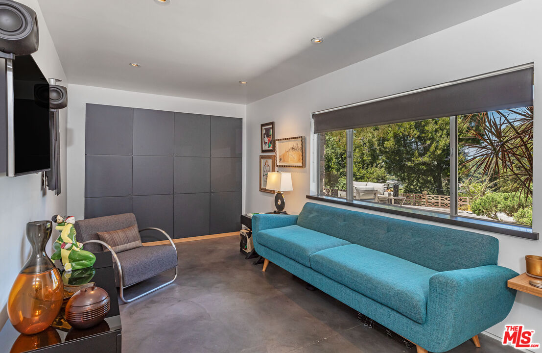 3224 Oakley Dr