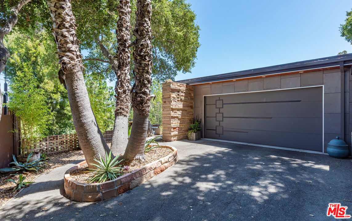 3224 Oakley Dr