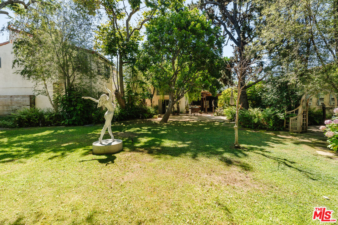 3587 Ocean View Ave