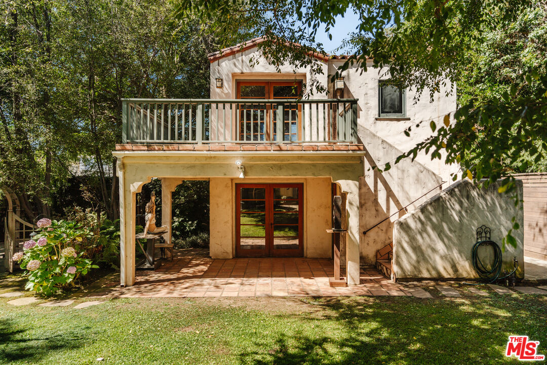 3587 Ocean View Ave