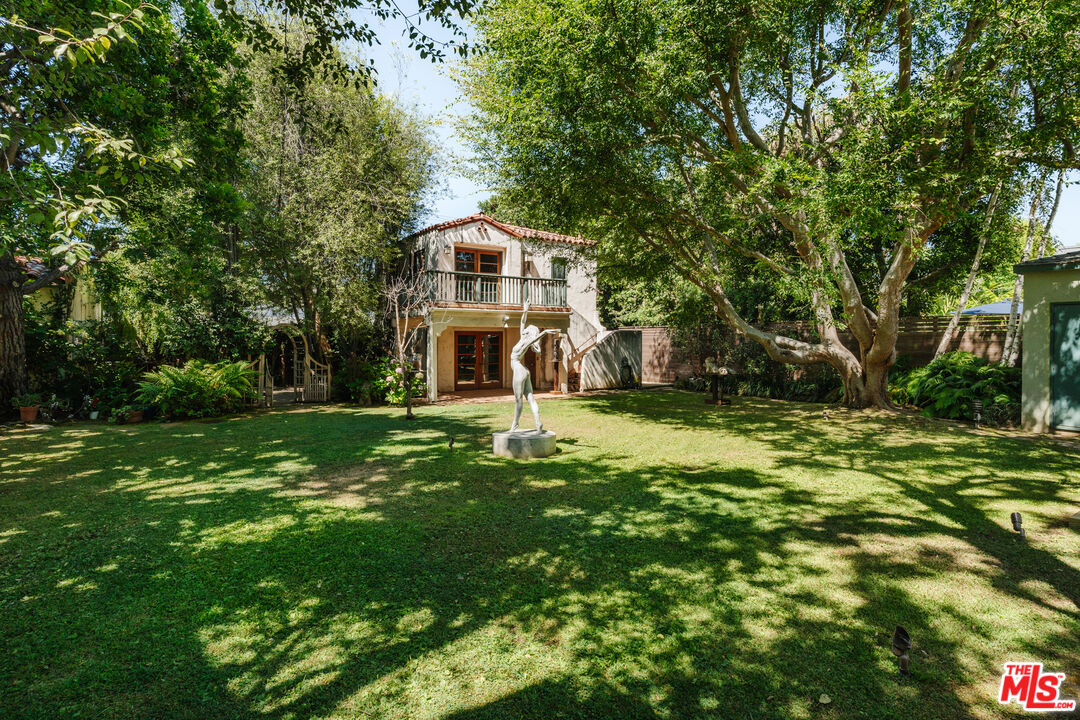 3587 Ocean View Ave