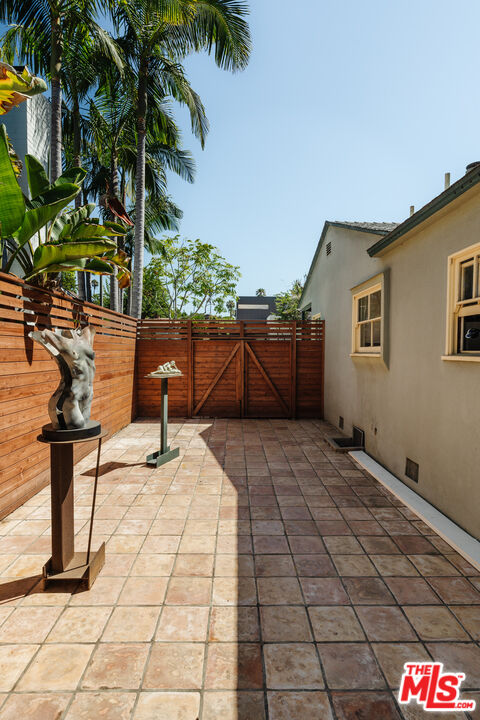 3587 Ocean View Ave