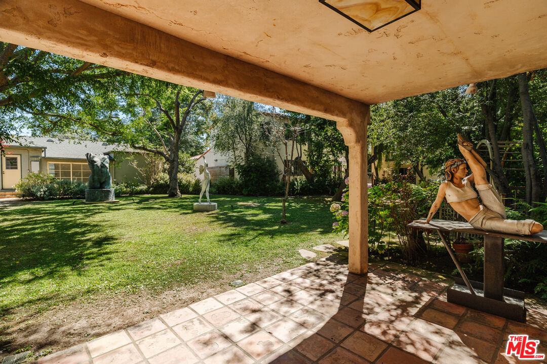 3587 Ocean View Ave