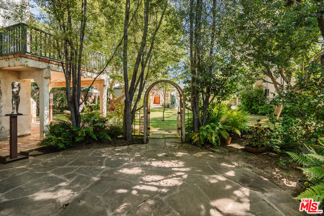 3587 Ocean View Ave