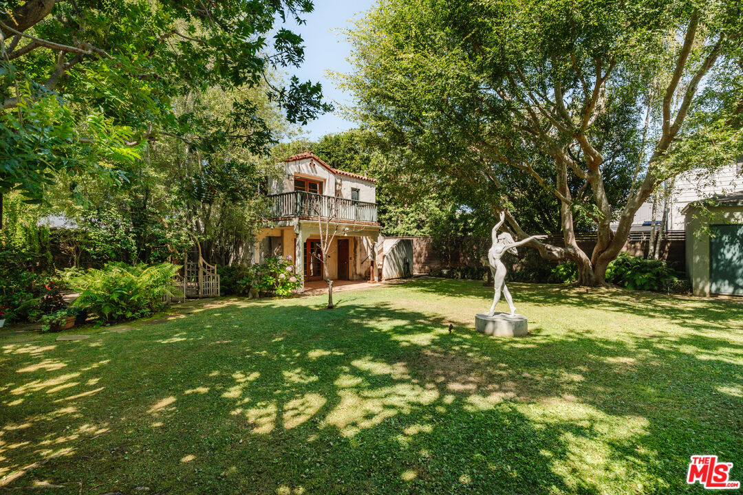 3587 Ocean View Ave