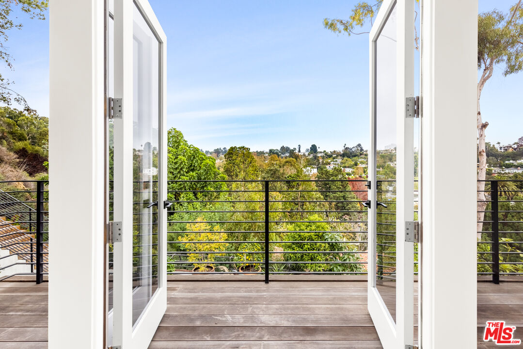 354 Amalfi Dr