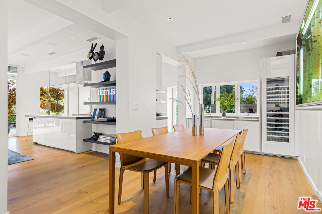 354 Amalfi Dr