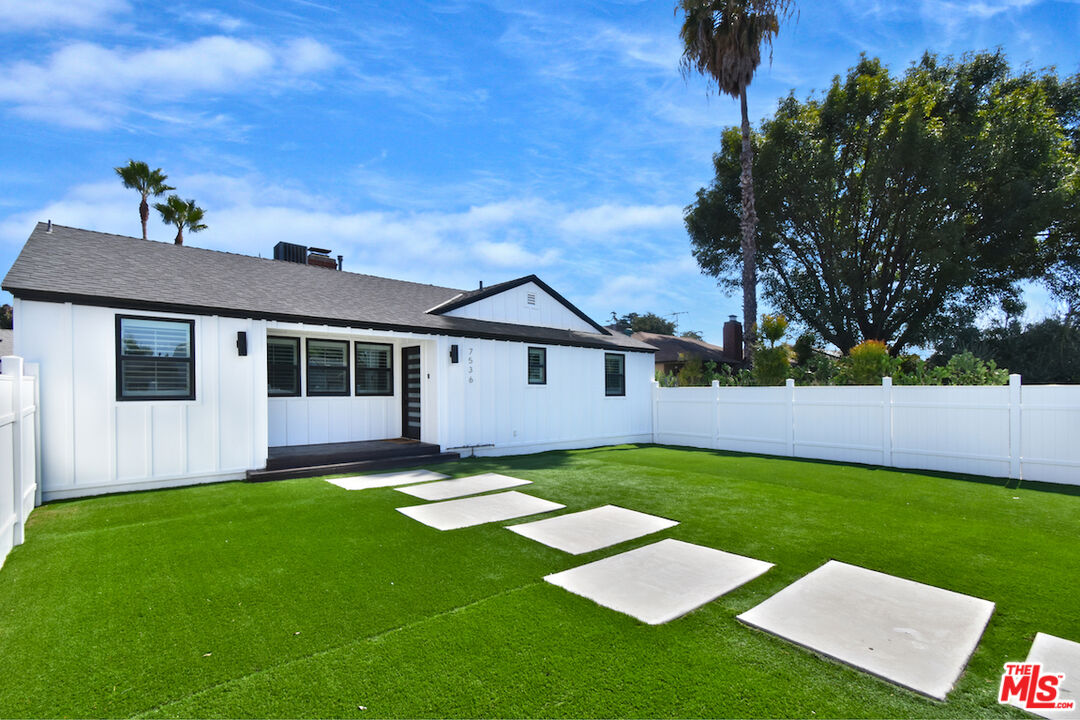 7536 Gaviota Ave