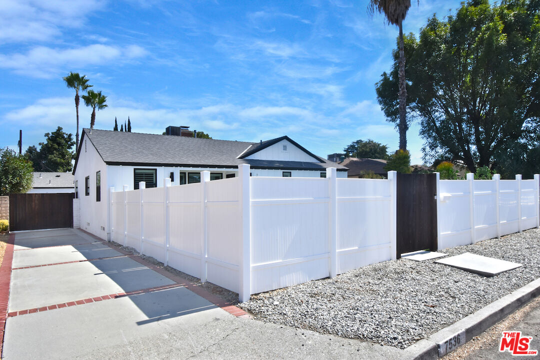 7536 Gaviota Ave