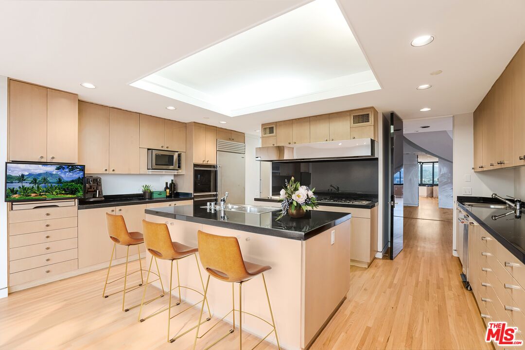 10560 Wilshire Blvd Unit: 1803