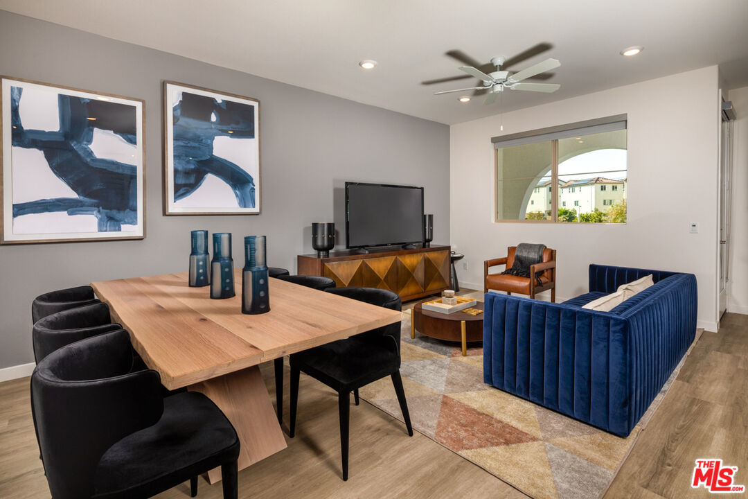 1483 W Vista Way Unit: 1583