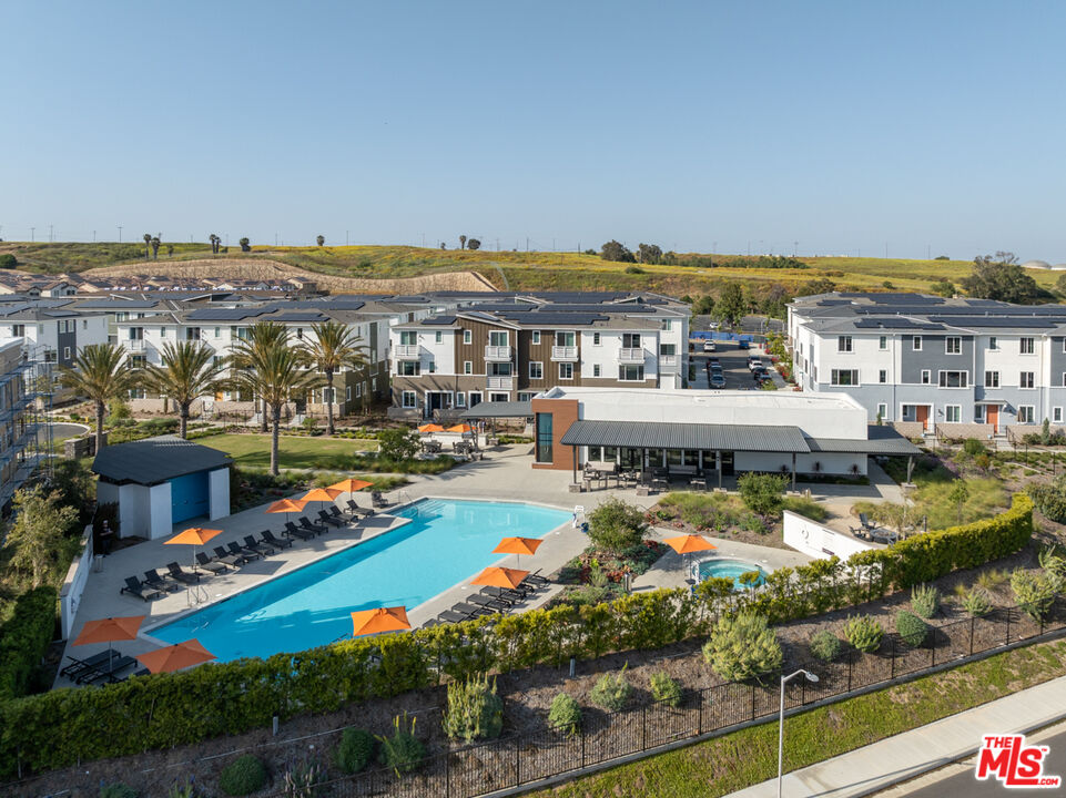 1483 W Vista Way Unit: 1583
