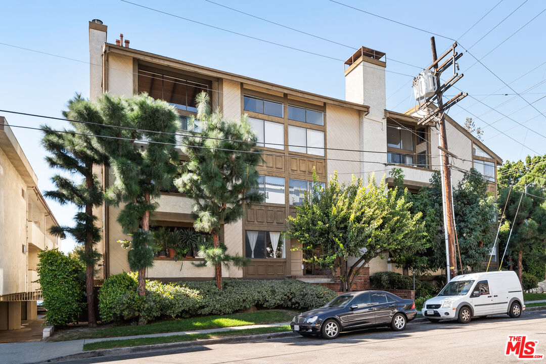 1505 Purdue Ave Unit: 102