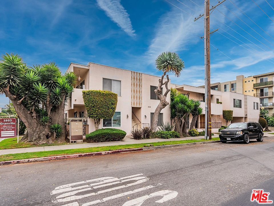 1603 Granville Ave Unit: 5