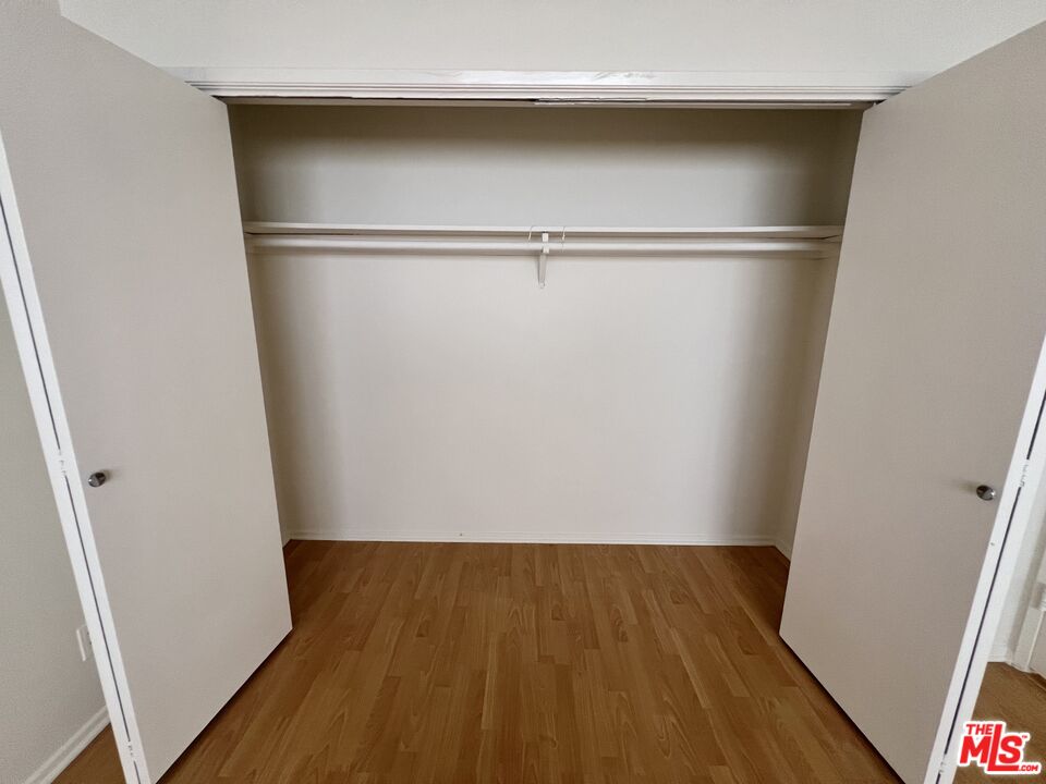 1603 Granville Ave Unit: 4