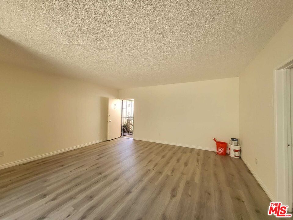 1118 Waterloo St Unit: 12