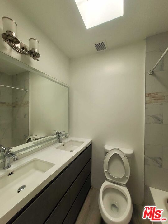 1118 Waterloo St Unit: 12