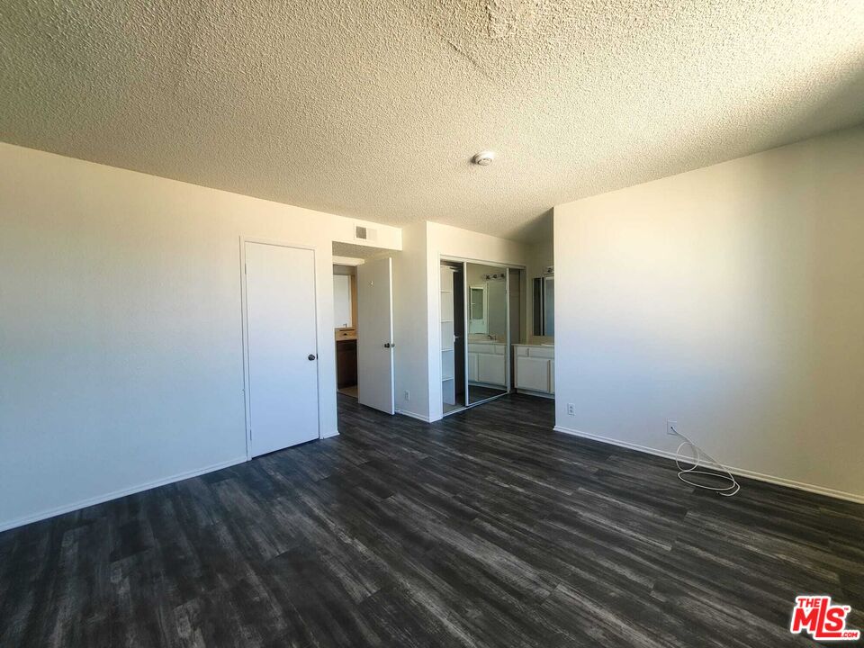 1529 S Bundy Dr Unit: 203