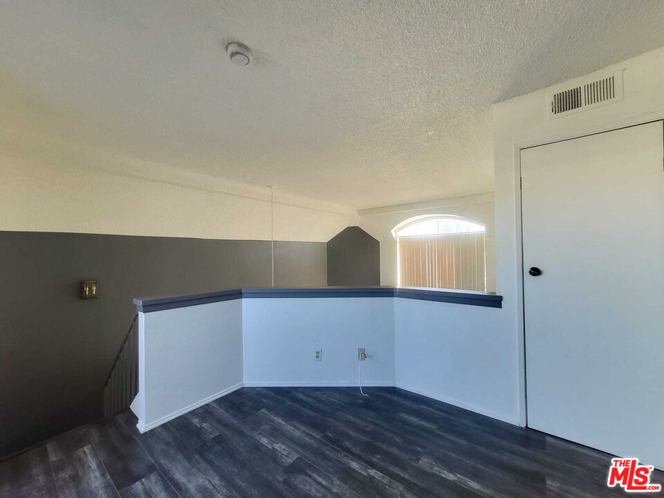1529 S Bundy Dr Unit: 203