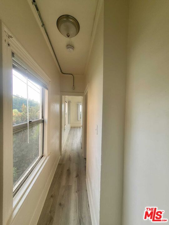 946 S Burlington Ave Unit: 215