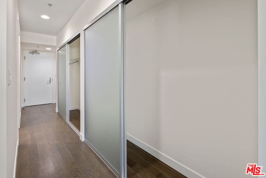 901 S Flower St Unit: 607