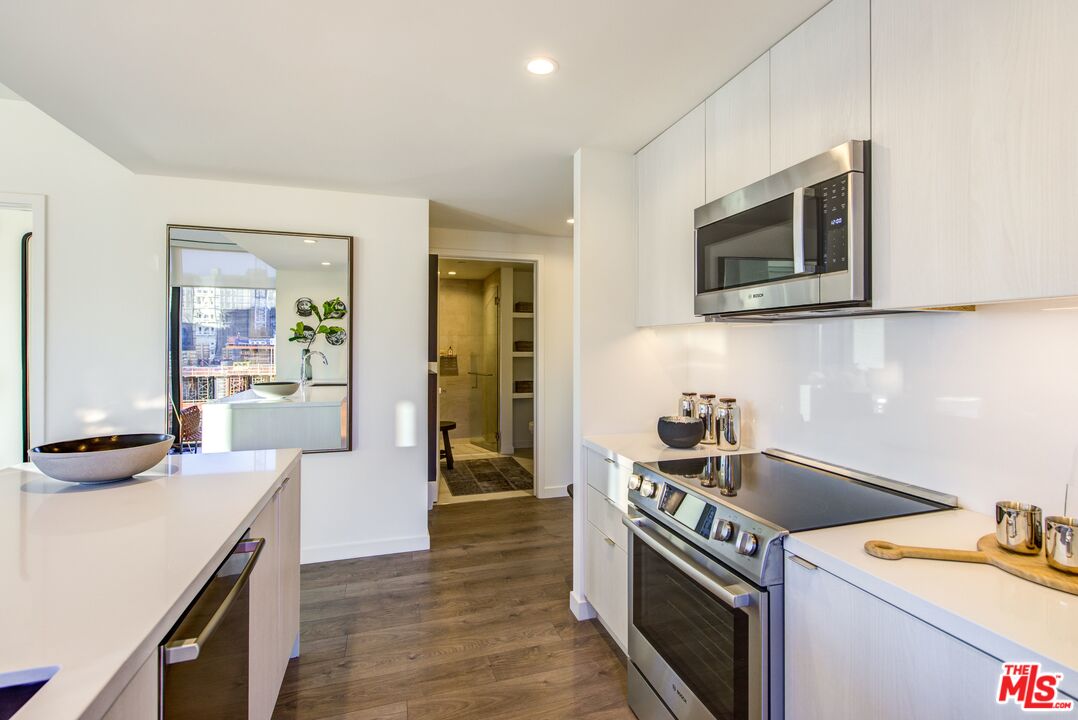 801 S OLIVE ST Unit: PH 1