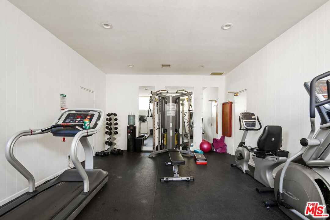 4724 Park Granada Unit: 217