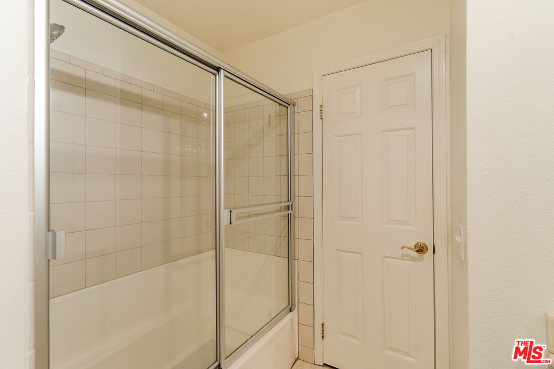 4724 Park Granada Unit: 217