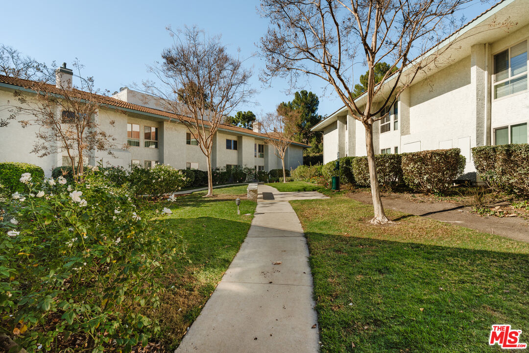 4724 Park Granada Unit: 217