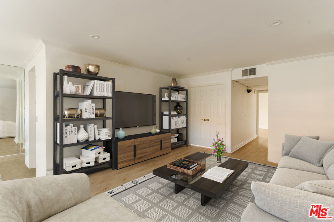 4724 Park Granada Unit: 217