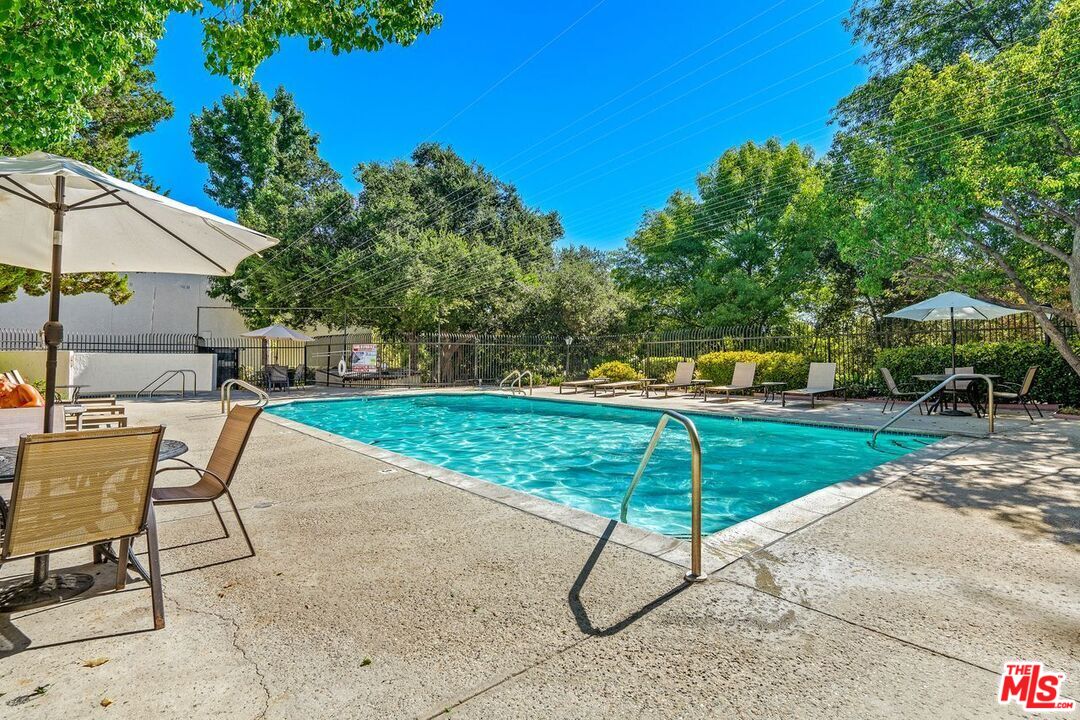 4724 Park Granada Unit: 217